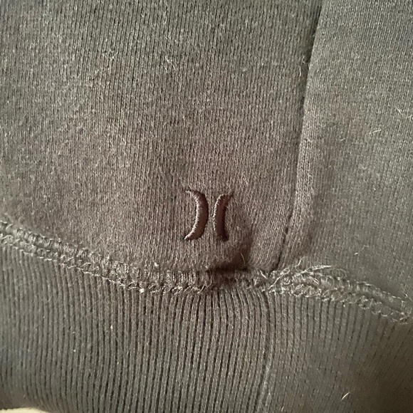 Hurley Sweater with open shoulders - Picture 9 of 9